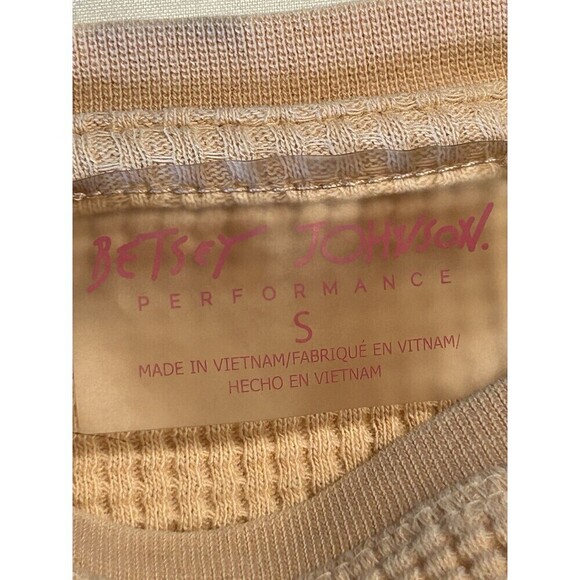 Betsey Johnson LOVE Graphic Textured Cotton Waffle Knit Pink Tee Small - Picture 4 of 7